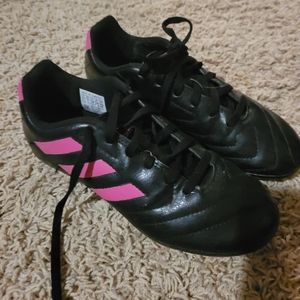 Adidas cleets girls 2 1/2